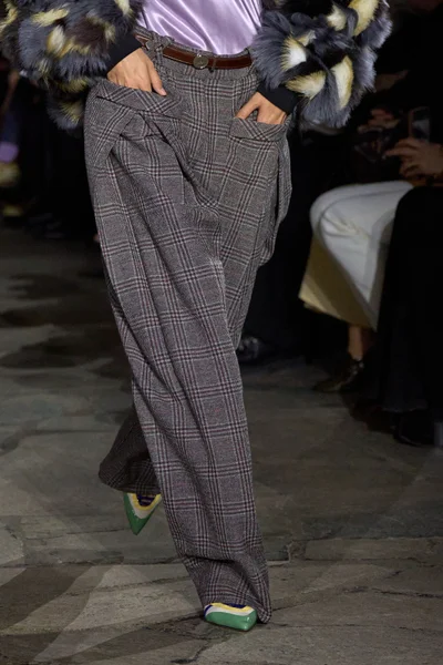 Look 26